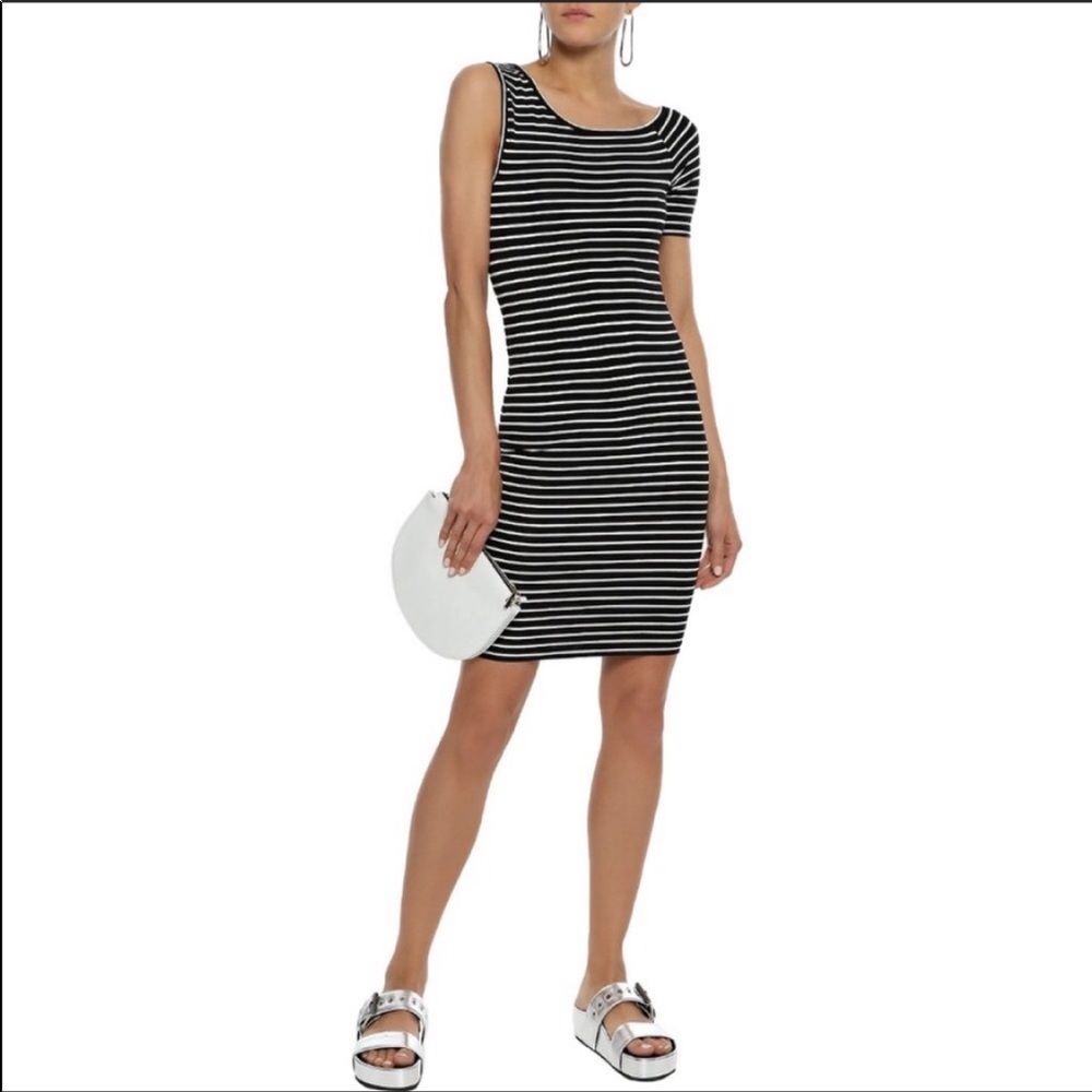 Frame cut out shoulder tee dress